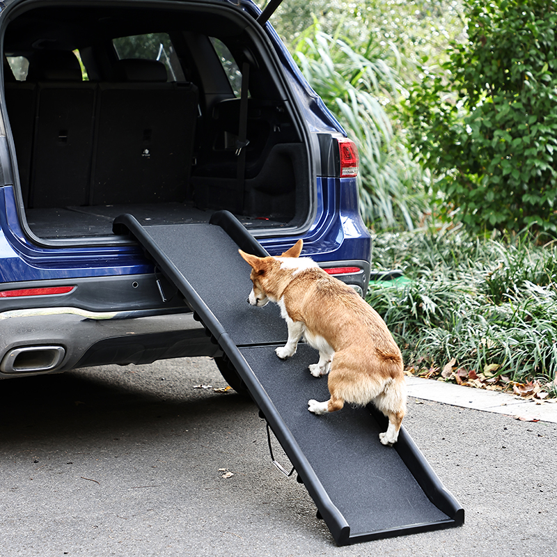Heavy-duty Pet Ramp with a stable walking surface for large dogs, designed for vehicle access with practical support and easy handling.
